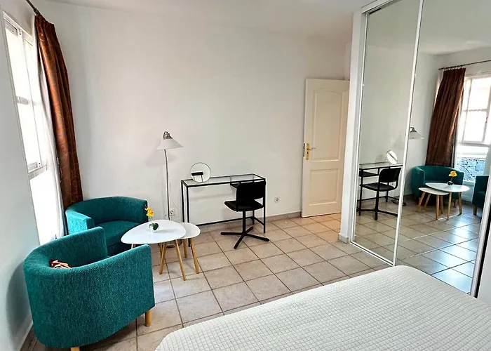 Duque Tenerife South * Costa Adeje (Tenerife)